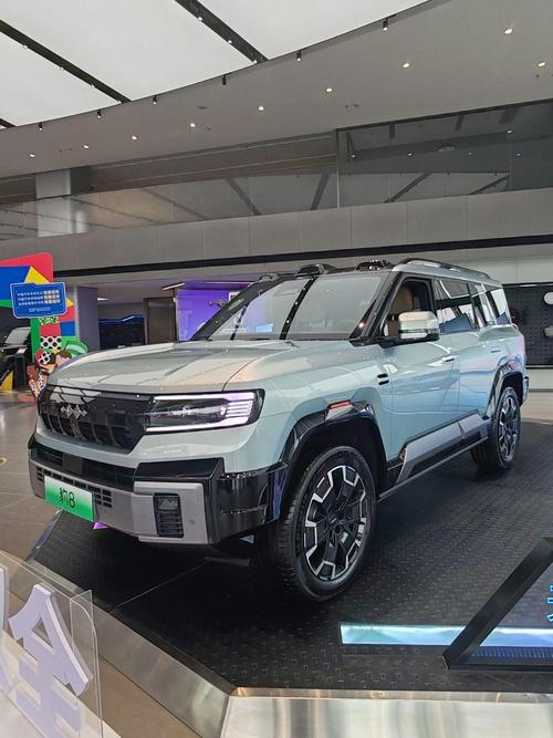 重庆97比亚迪方程豹硬派越野的爆款，英菲尼迪35周年与你共成长